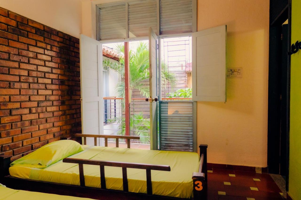 Aluna Hostel B&B Санта-Марта Экстерьер фото