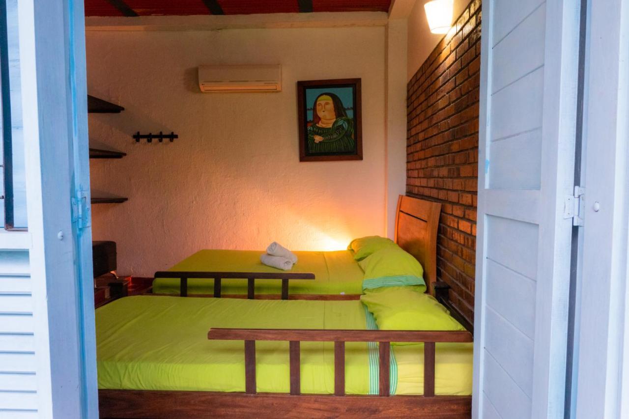 Aluna Hostel B&B Санта-Марта Экстерьер фото