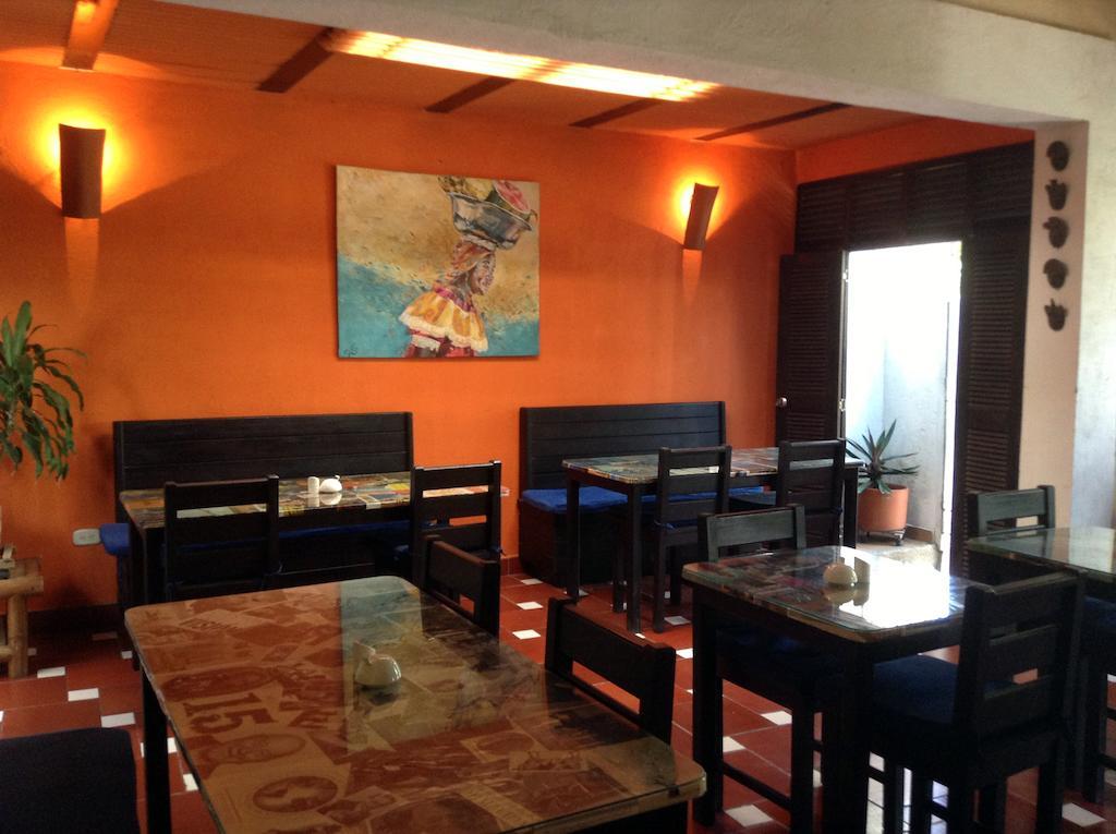 Aluna Hostel B&B Санта-Марта Экстерьер фото